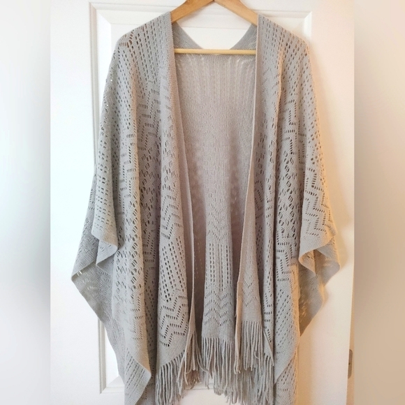 Kismet Light Grey Boho Knit Tassel Wrap Shawl ~ Size OS - Picture 1 of 10
